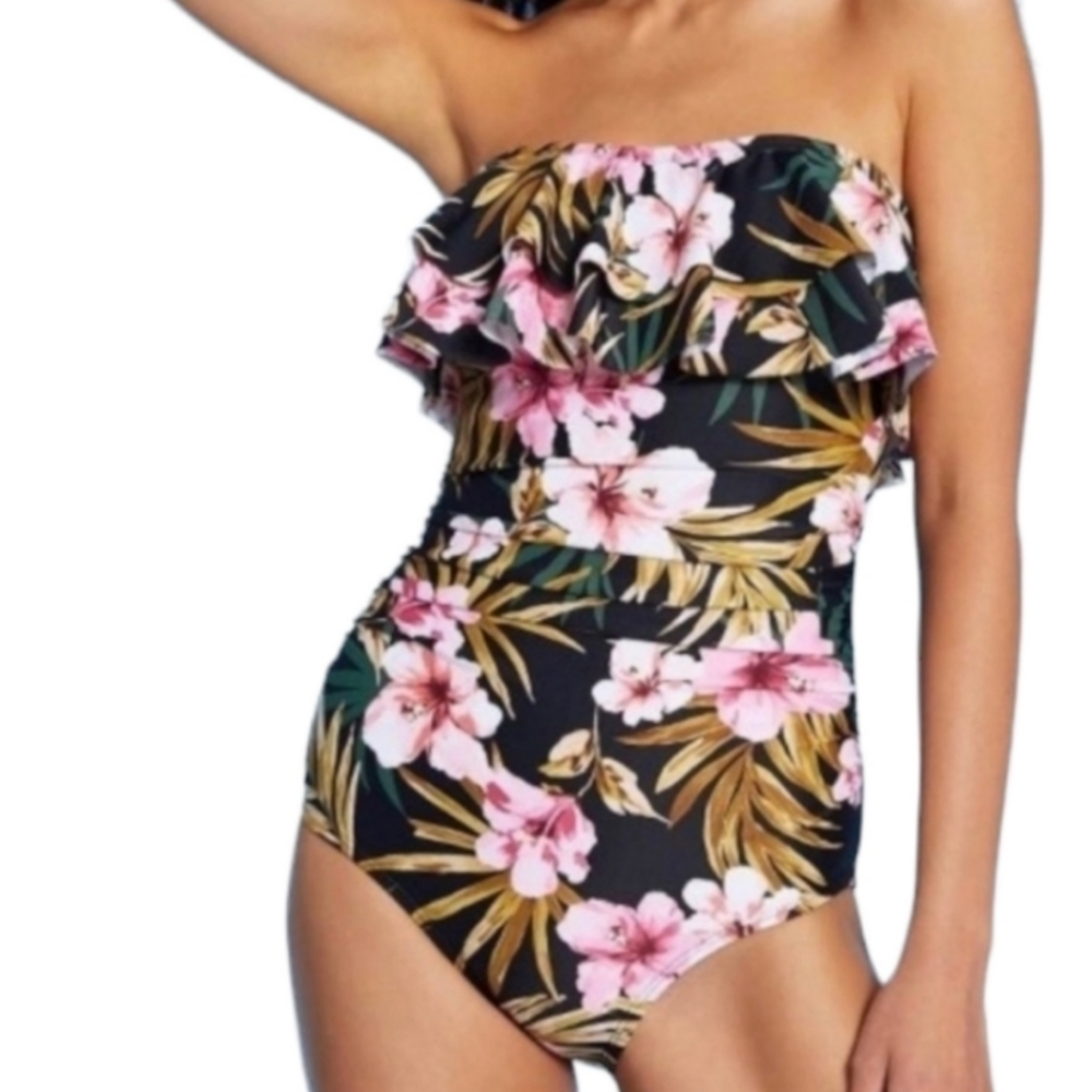 New Ruffle One Piece Swimsuit Size L - Picture 2 of 8